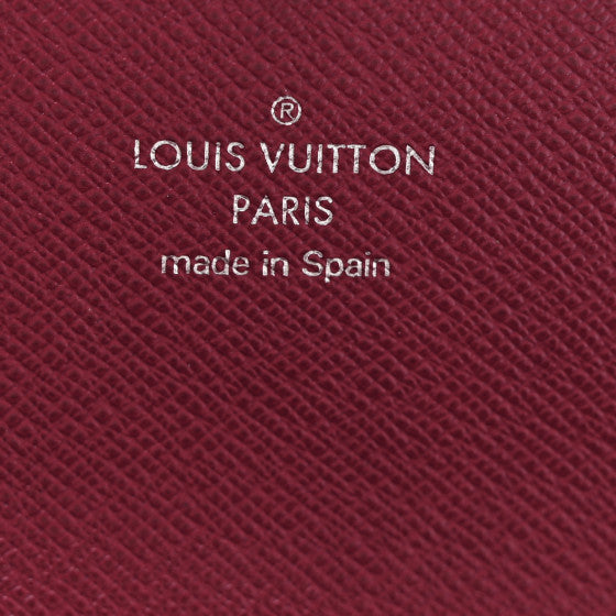 Used LOUIS VUITTON
Monogram Epi Marie-Lou Long Wallet Fuchsia