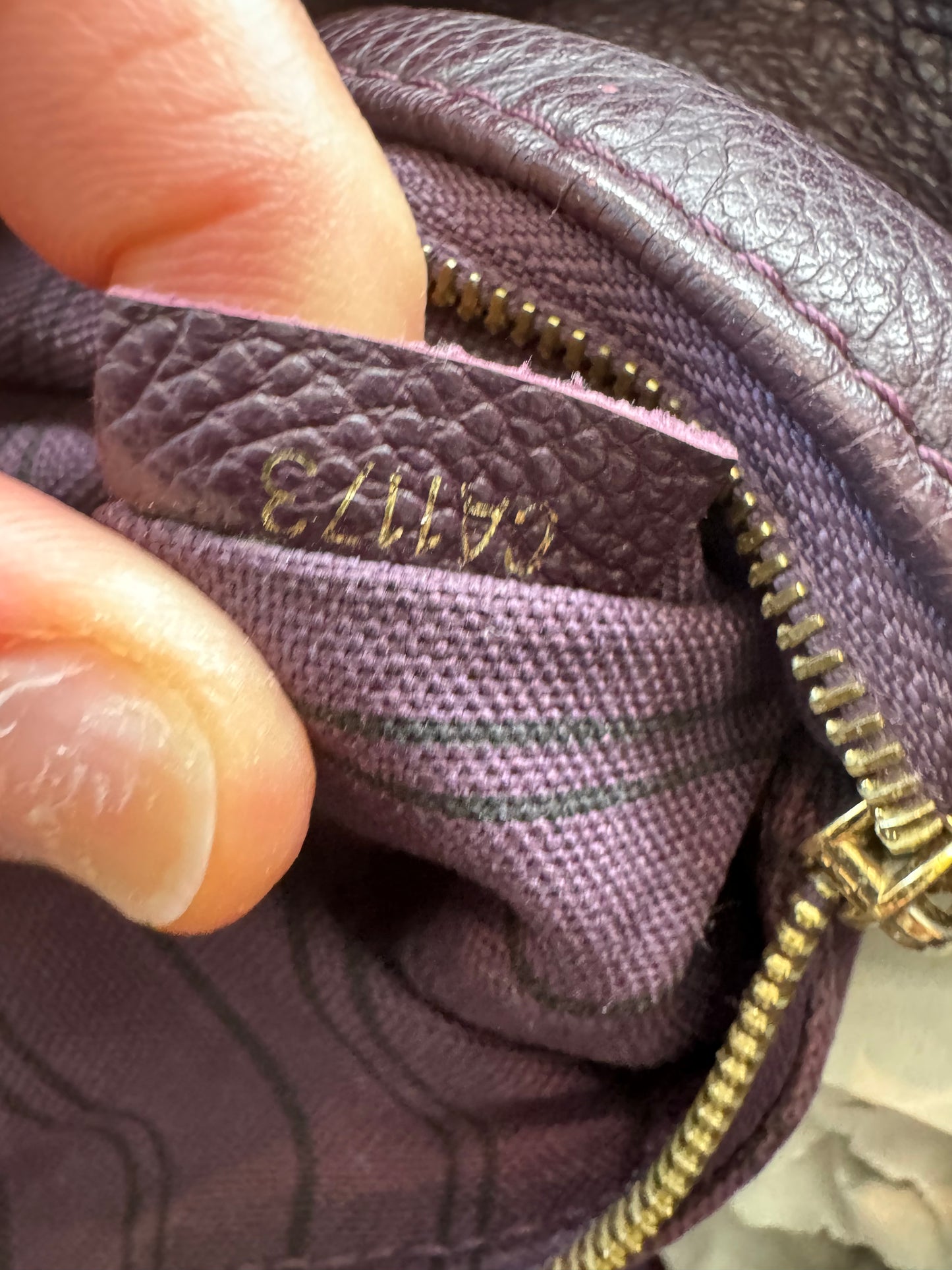 Pre-loved LOUIS VUITTON
Empreinte Metis Aube