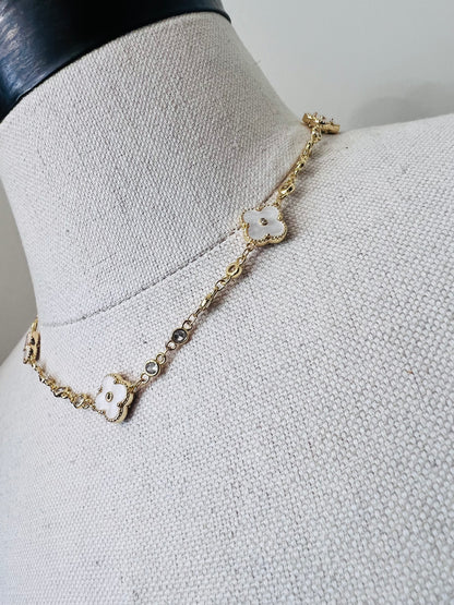 White and gold clover necklace with little diamond steel adjustable