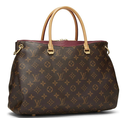 Pre-owned Louis Vuitton
Pre-Loved Red Monogram Canvas Pallas, Burgundy