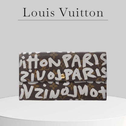 Pre-owned LOUIS VUITTON 
Monogram Graffiti Porte-Monnaie Wallet Silver